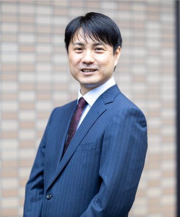 奥澤　智宏（投資アナリスト）